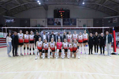 Çiftlikköy’ün Sultanları Nilüfer’i kolay geçti 3-0