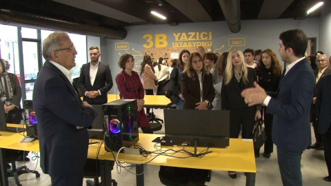 Beykoz’da 300 gence dijital eğitim