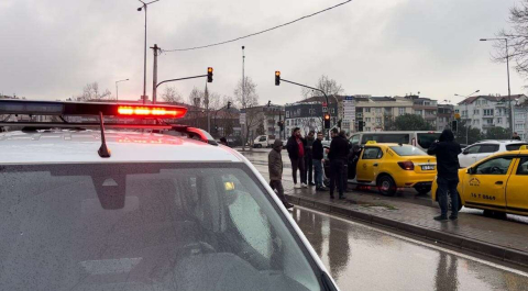Tartıştığı taksi şoförünü boynundan bıçakladı