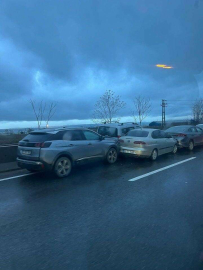 Yalova’da 6 araçlı zincirleme kaza