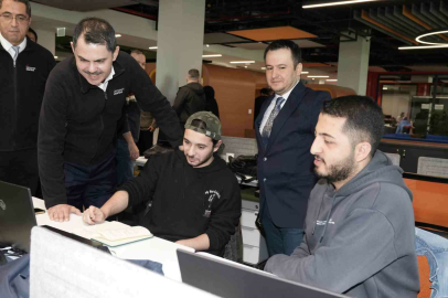 Teknopark İstanbul Kuluçka Merkezi’nde konuşan Kurum: “Bizim hayalimiz gençliğin ve geleceğin mutlu olduğu bir İstanbul”