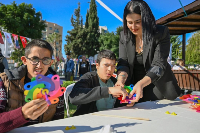 Mersin’de özel gereksinimli bireyler atölyelerde buluştu