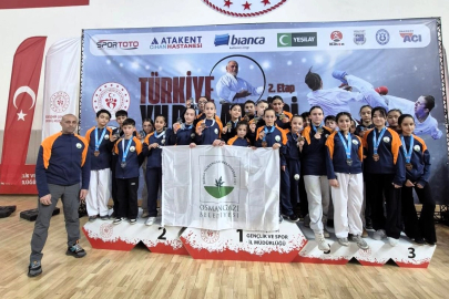 Bursa Osmangazili karateciler madalyaya doydu