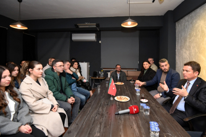 Bursa Osmangazi'de Başkan Aydın'dan gençlere güçlü destek
