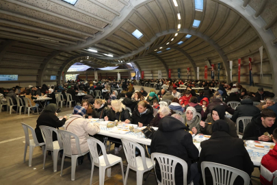 Bursa Osmangazi’de ramazan sofraları binlerce vatandaşı buluşturuyor