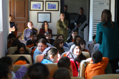 Kocaeli'de 'Masal Çarşambaları' çocukların hayal dünyasını aydınlatıyor