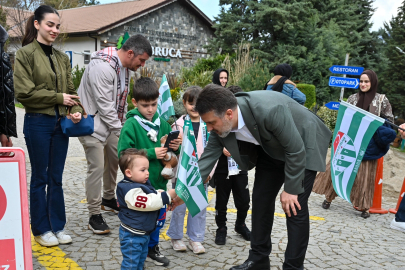 Bursa’da şampiyonluk öncesi minik taraftar coşkusu