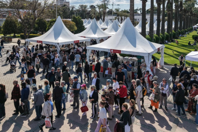 İZKİTAP’ta hafta sonu edebiyatla dolu geçti