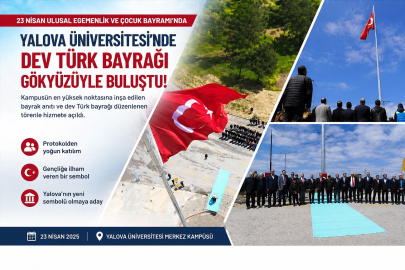 Dev Türk Bayrağı Törenle Birlikte Göndere Çekildi