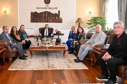 Erzurum Yeni Medya Derneği’nden Vali Baruş’a ziyaret