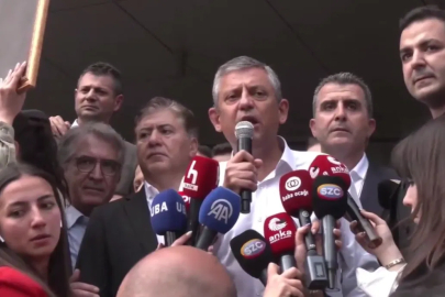 Özgür Özel: CHP sokakta, meydanda, yoldadır... Geri gelmek üzere çıkıyorum!