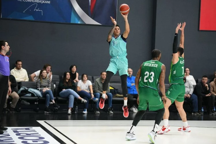 Çayırova Belediyesi, Ormanspor’u son saniye basketiyle yendi